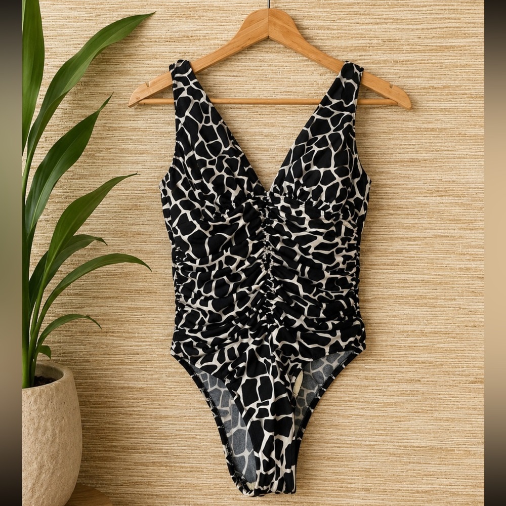 Miraclesuit Swimwear Sonatina Ruched Shirred One Piece Giraffe Print swimsuit 12 - Picture 4 of 10